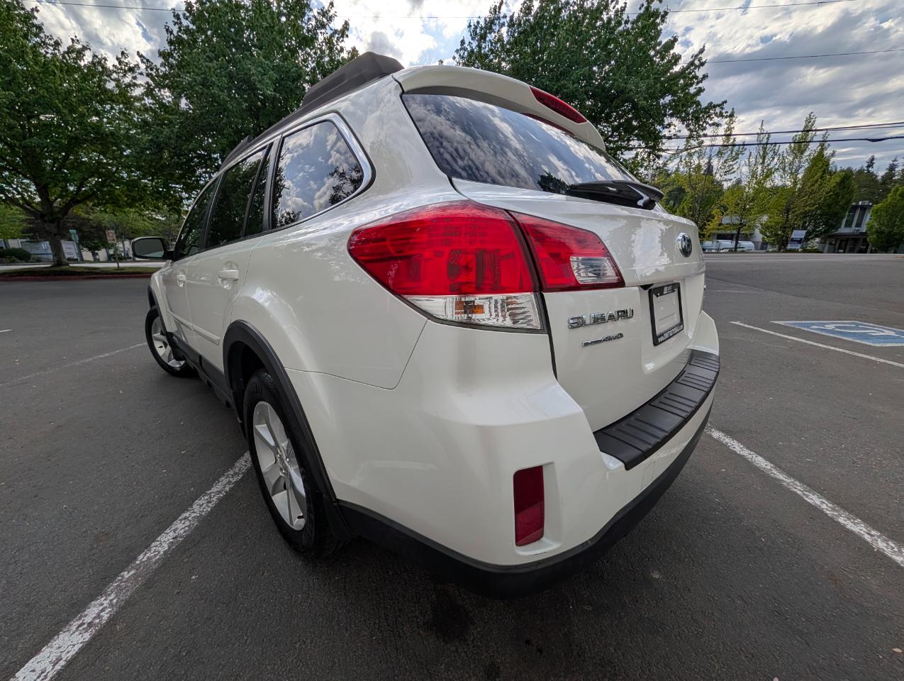 Subaru Outback 2.5i Limited 2014