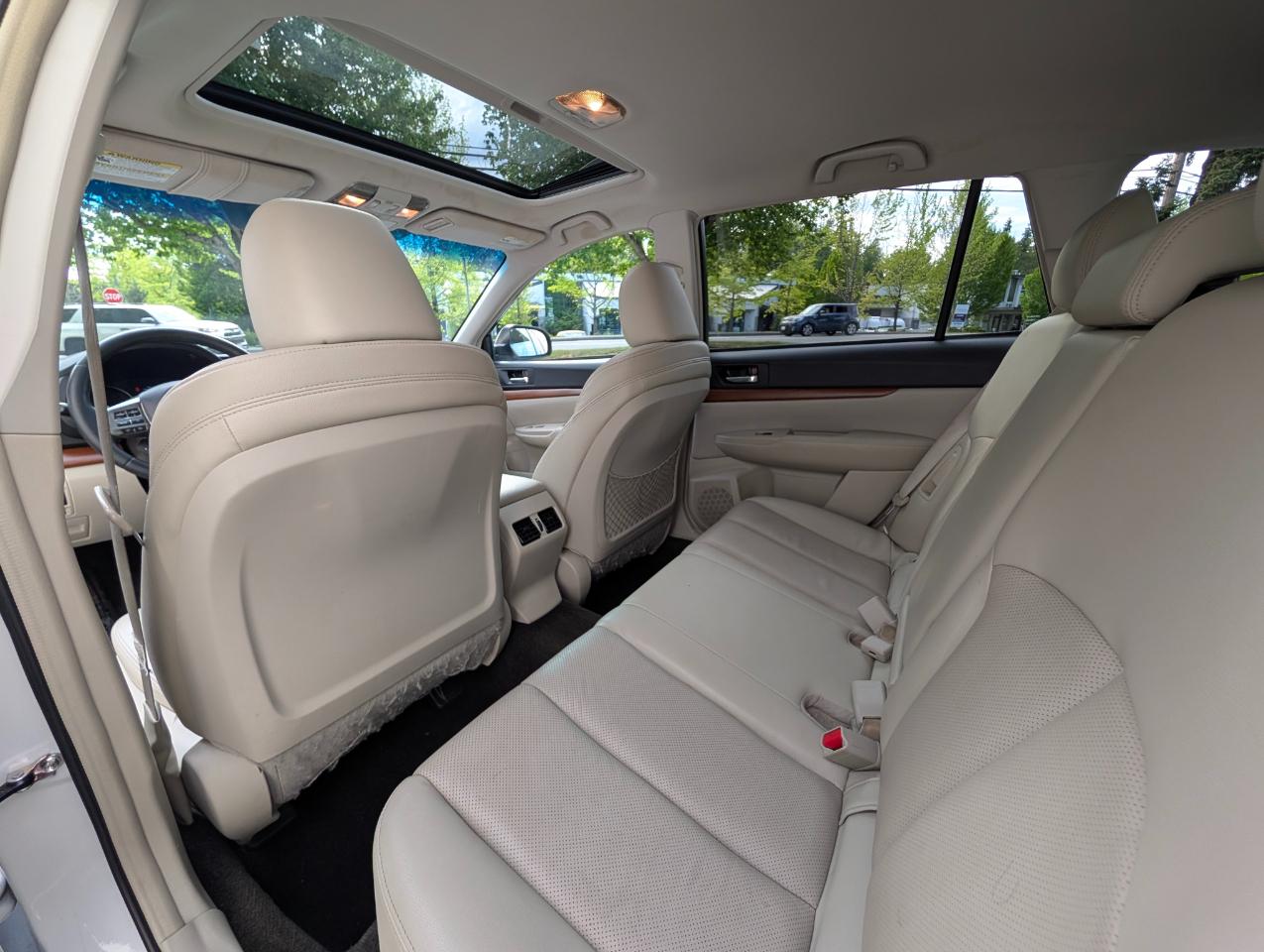 Subaru Outback 2.5i Limited 2014
