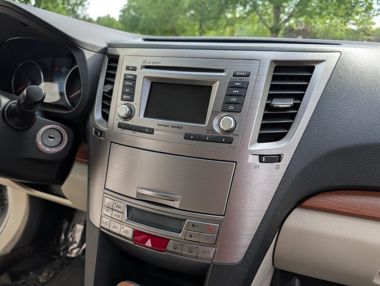 Subaru Outback 2.5i Limited 2014
