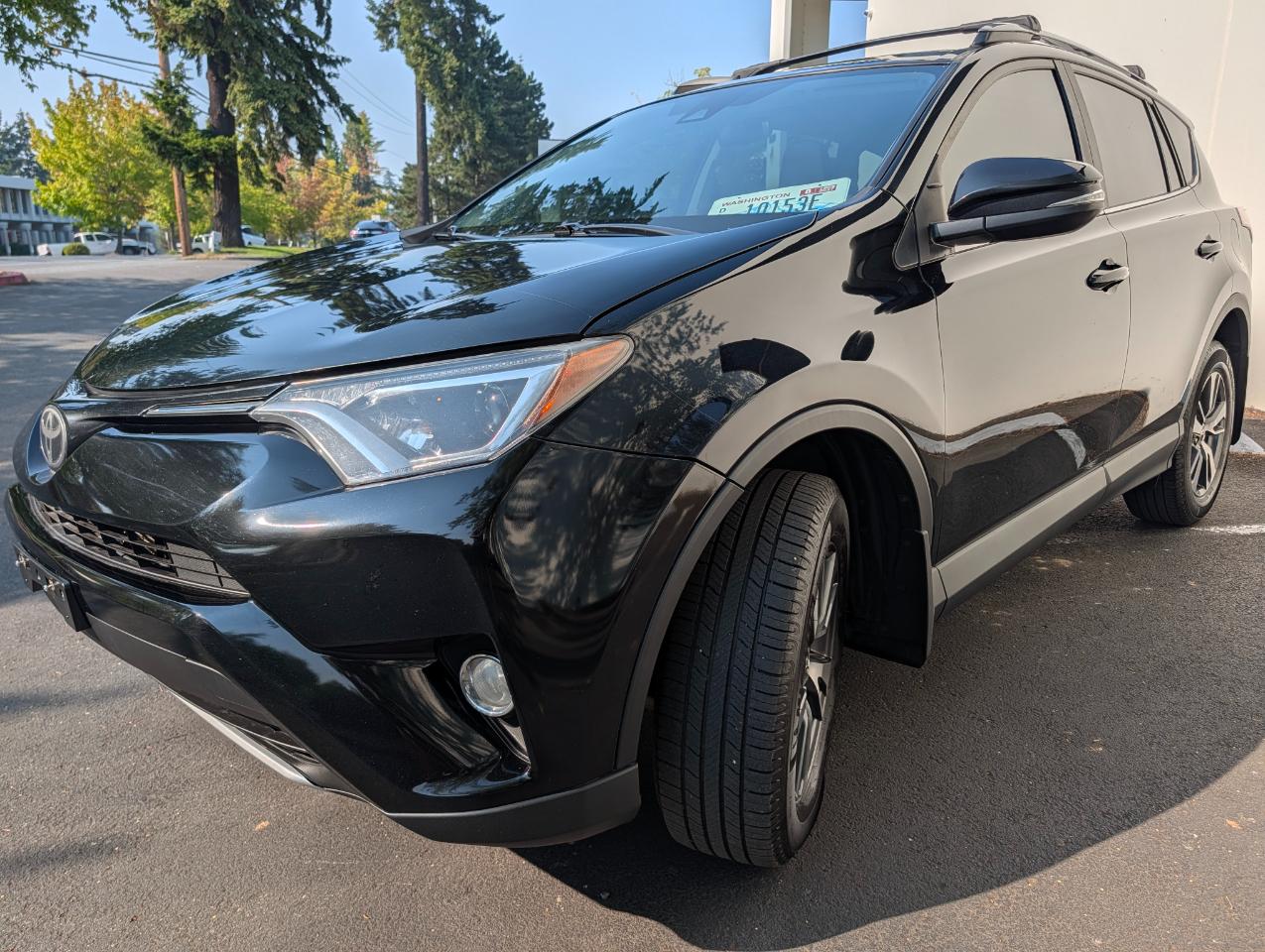 Toyota RAV4 XLE AWD 2017