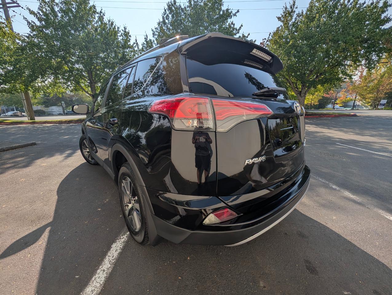 Toyota RAV4 XLE AWD 2017