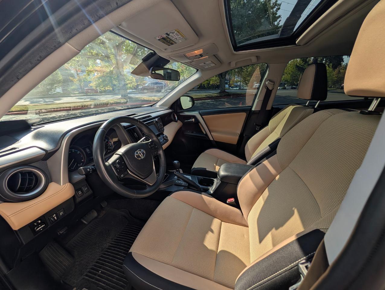 Toyota RAV4 XLE AWD 2017