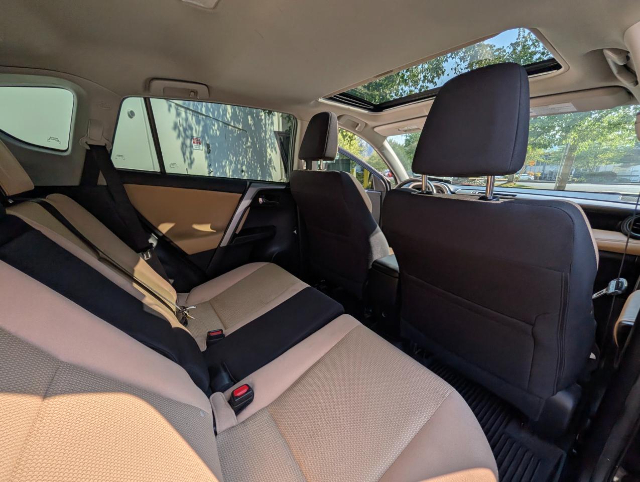 Toyota RAV4 XLE AWD 2017