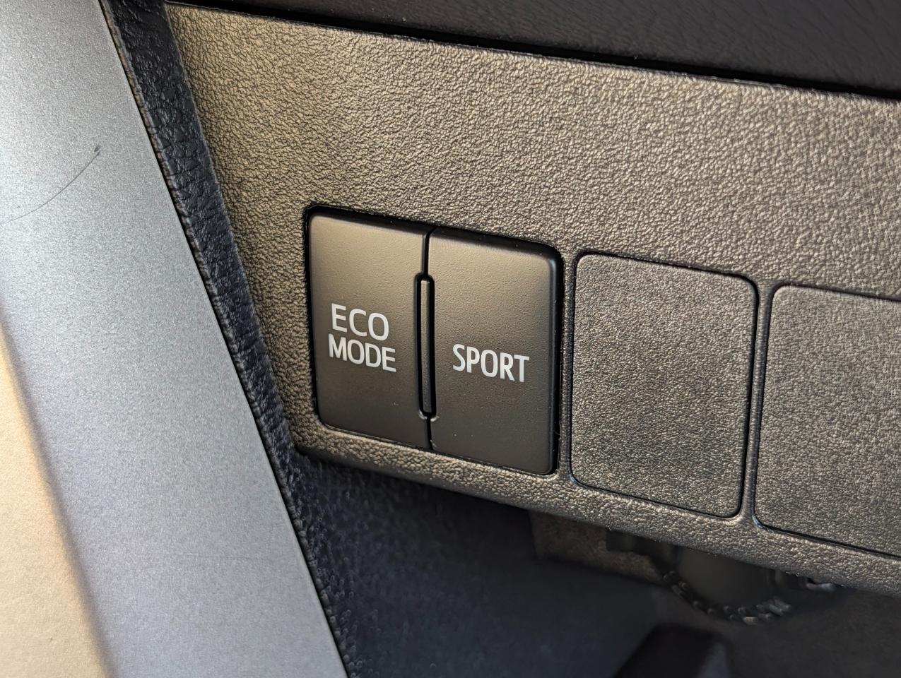 Toyota RAV4 XLE AWD 2017
