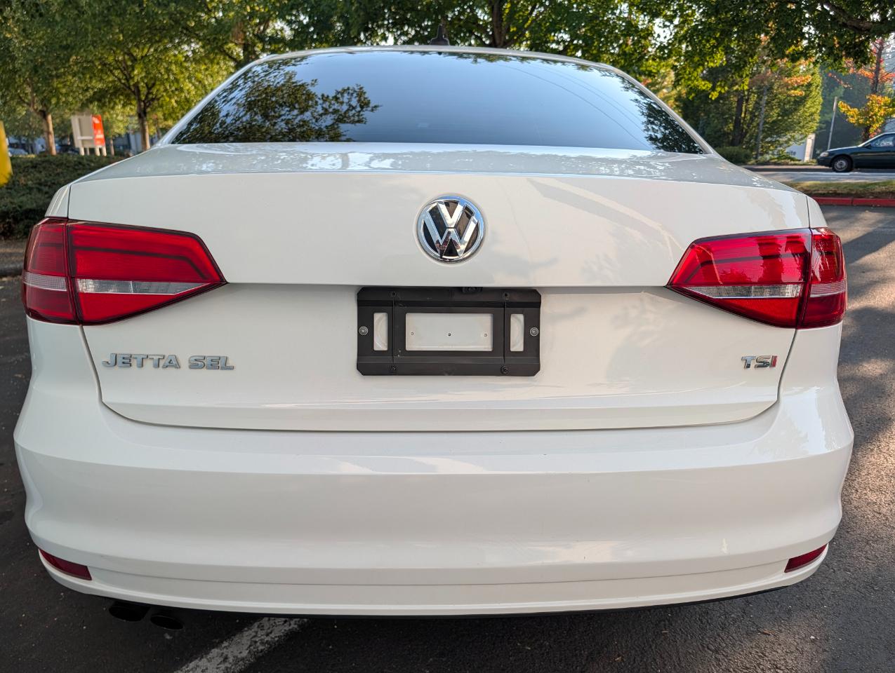 Volkswagen Jetta SEL 6A 2015