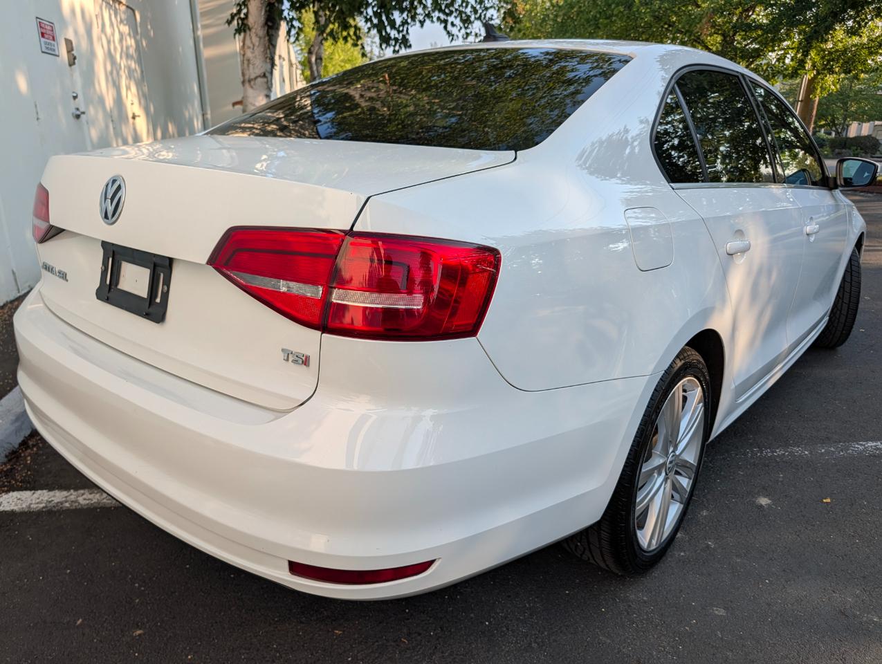 Volkswagen Jetta SEL 6A 2015