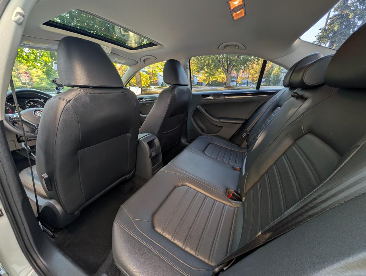 Volkswagen Jetta SEL 6A 2015