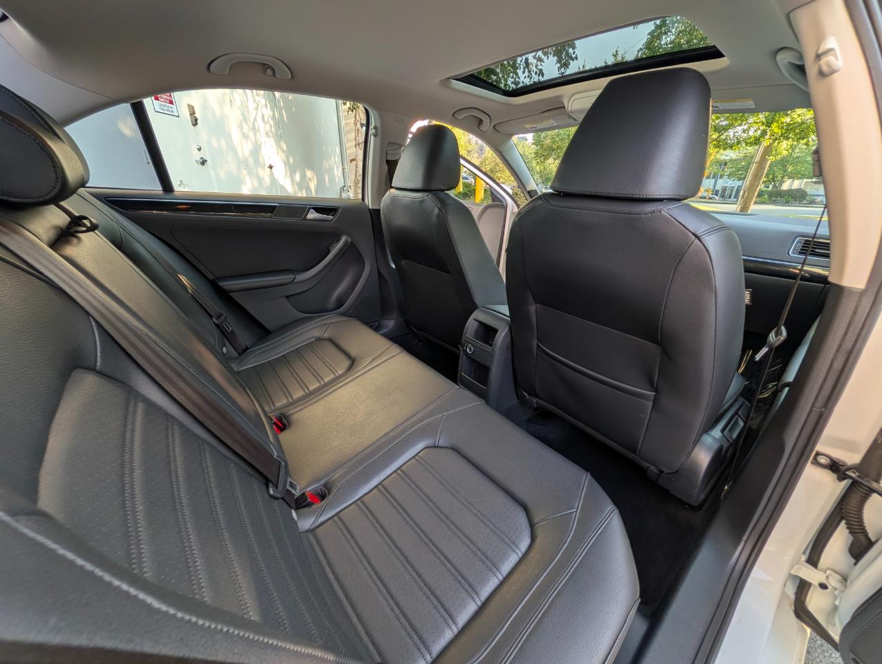 Volkswagen Jetta SEL 6A 2015