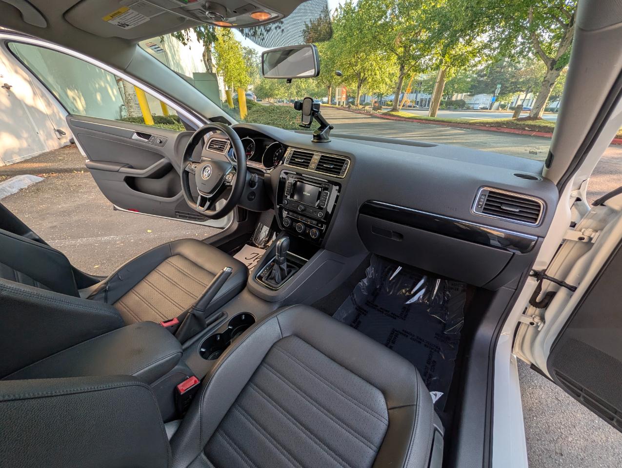 Volkswagen Jetta SEL 6A 2015