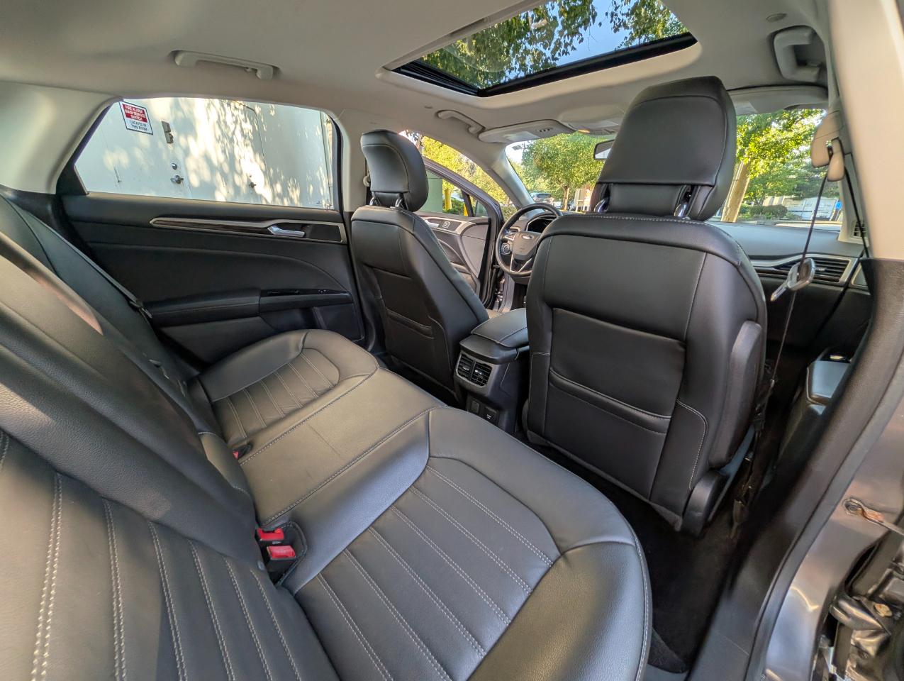 Ford Fusion Hybrid SE 2014