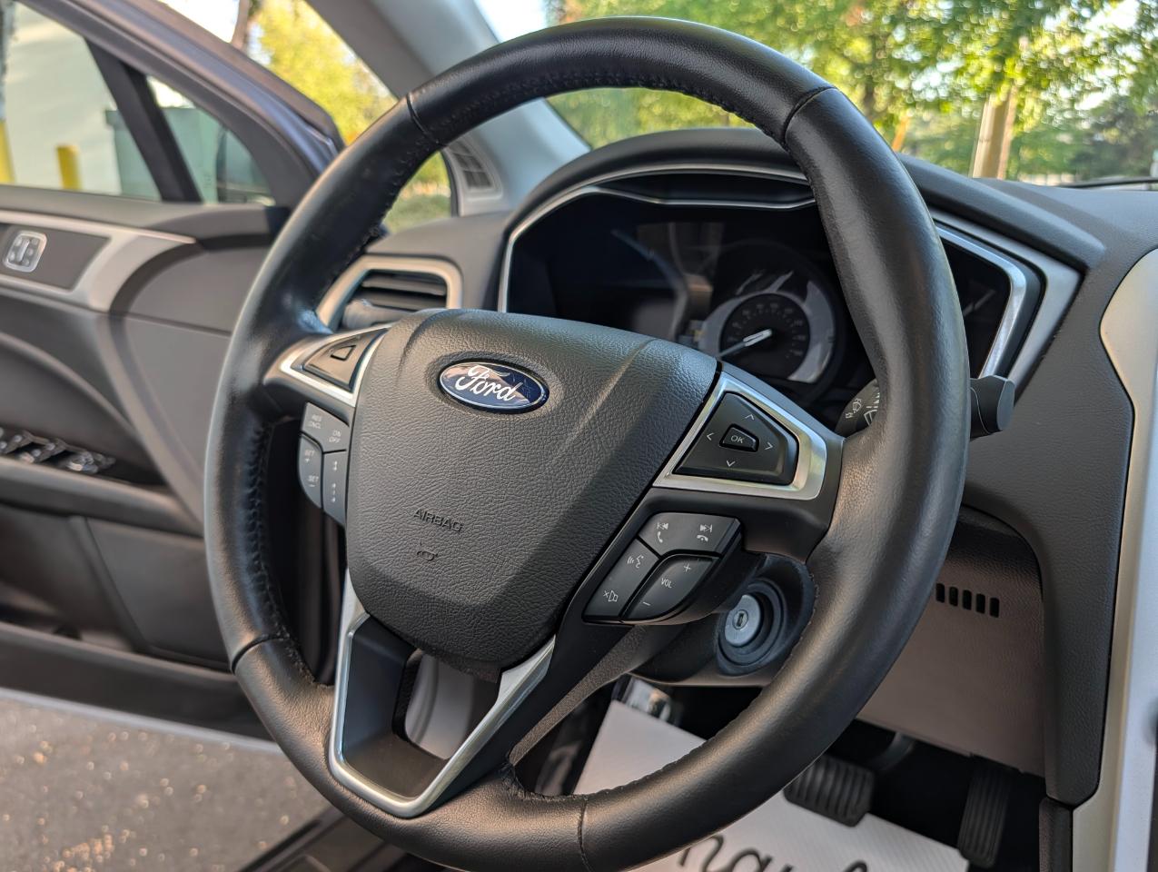 Ford Fusion Hybrid SE 2014