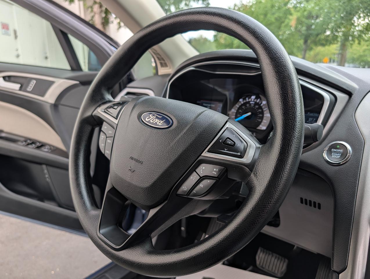 Ford Fusion Hybrid S 2018