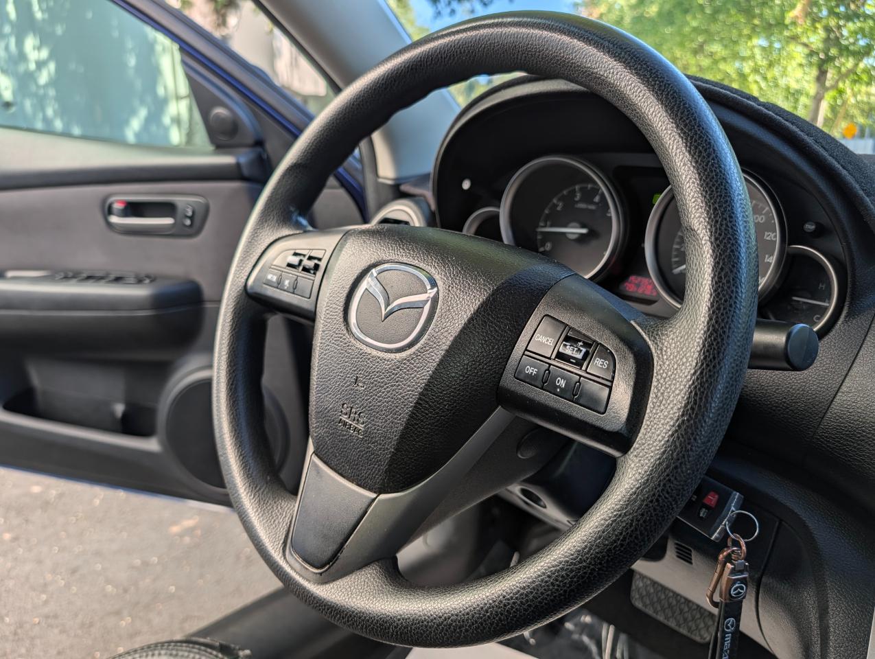 Mazda MAZDA6 i Touring 2011