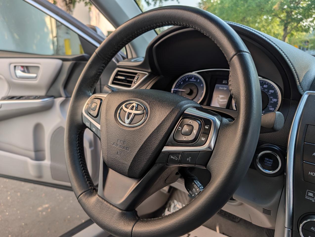 Toyota Camry XLE V6 2017