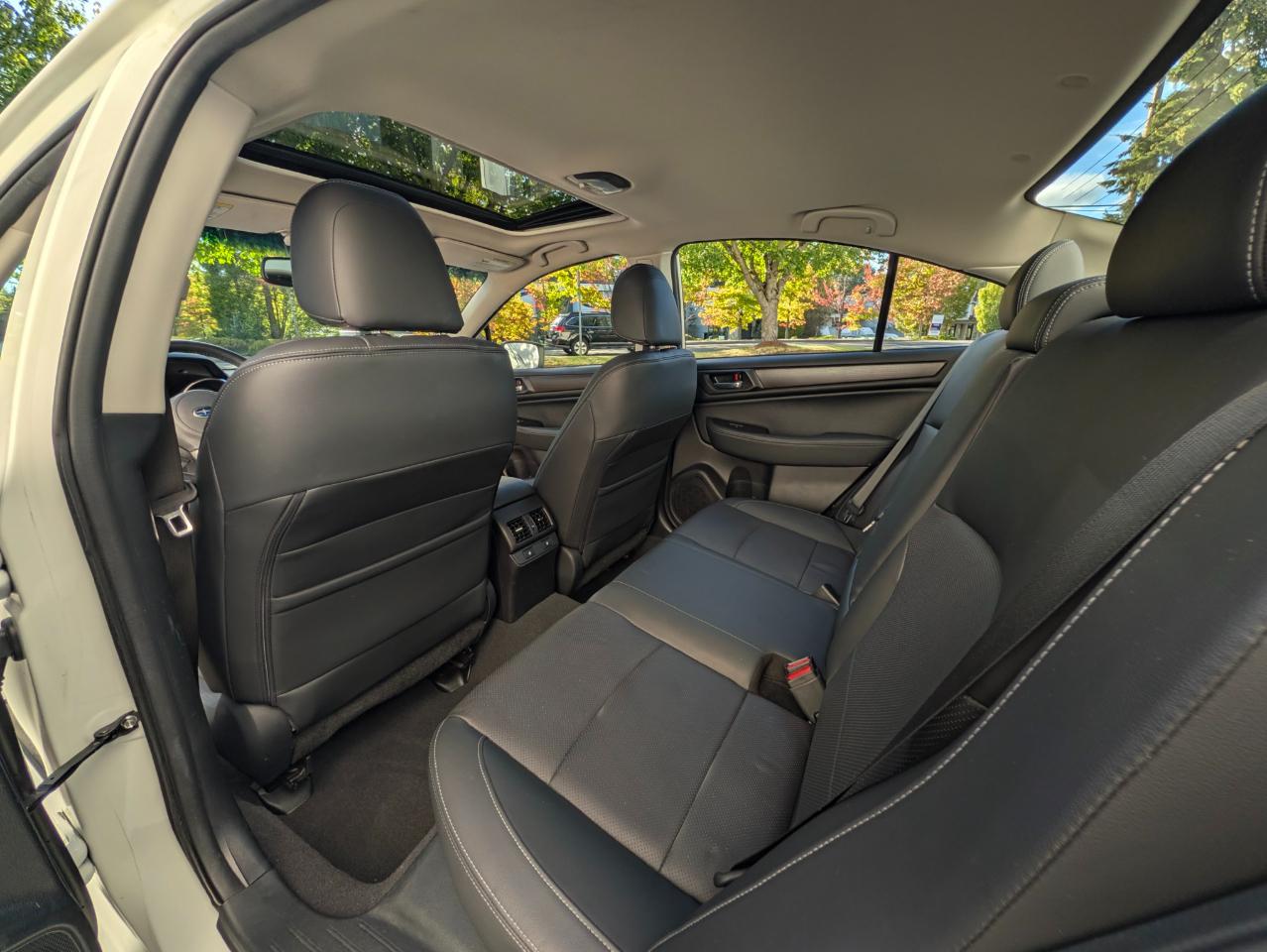 Subaru Legacy 2.5i Limited 2015