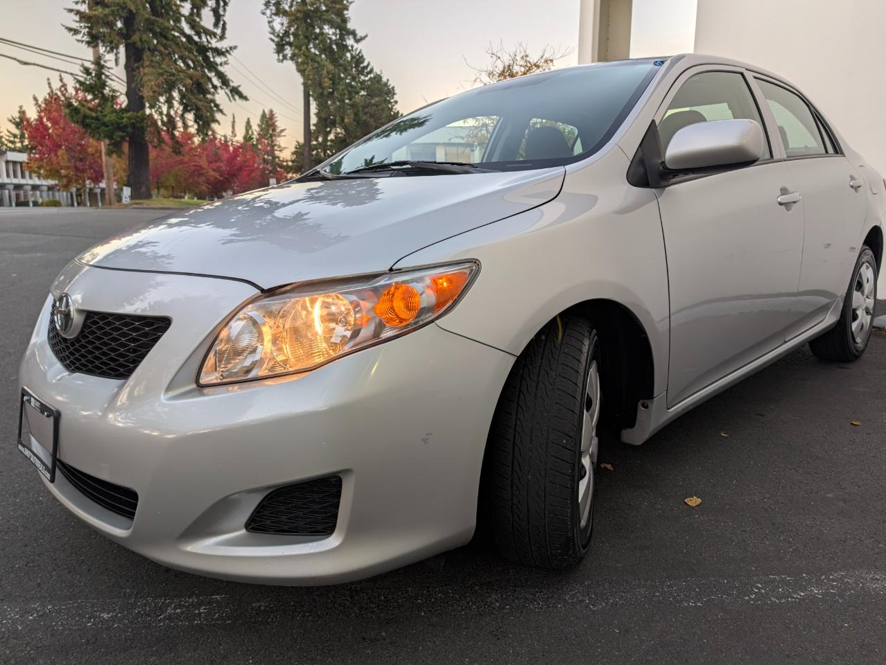 Toyota Corolla LE 4-Speed AT 2010