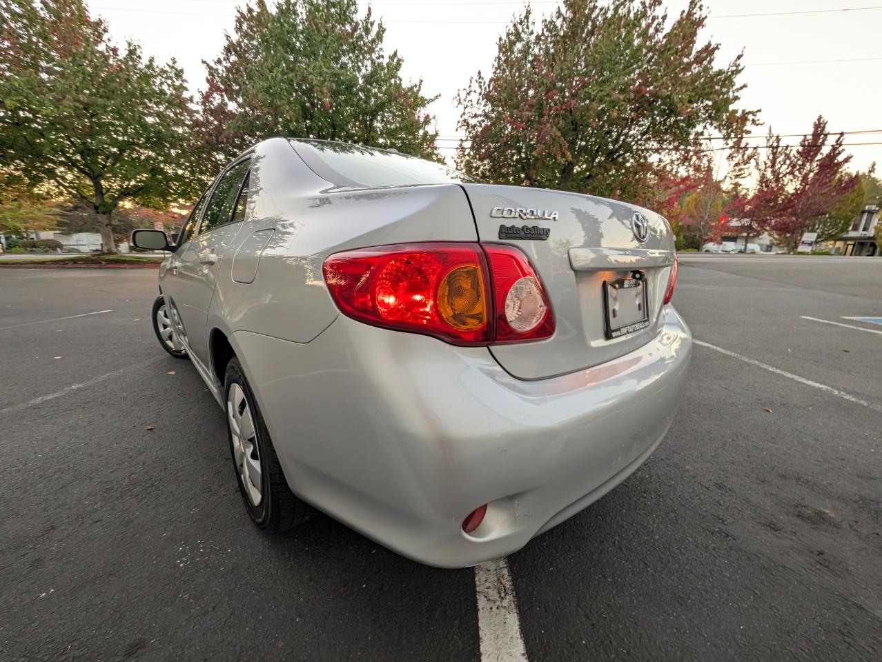 Toyota Corolla LE 4-Speed AT 2010