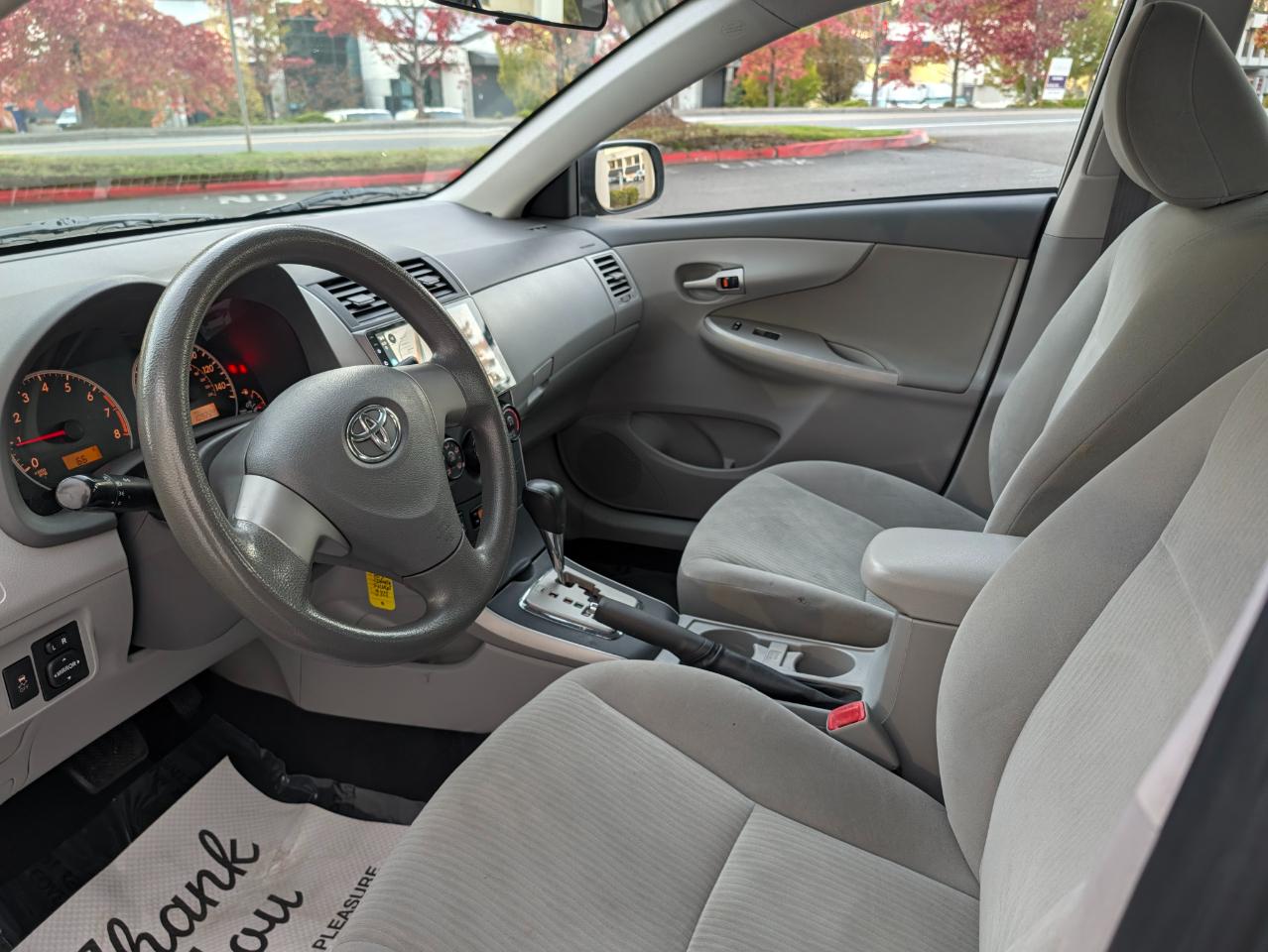 Toyota Corolla LE 4-Speed AT 2010