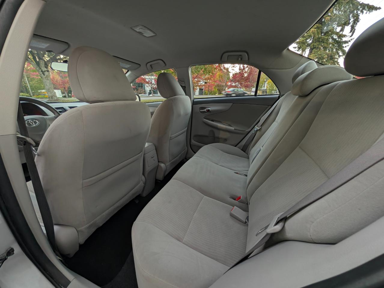 Toyota Corolla LE 4-Speed AT 2010