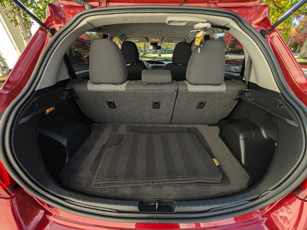 Toyota Yaris L 5-Door AT 2017