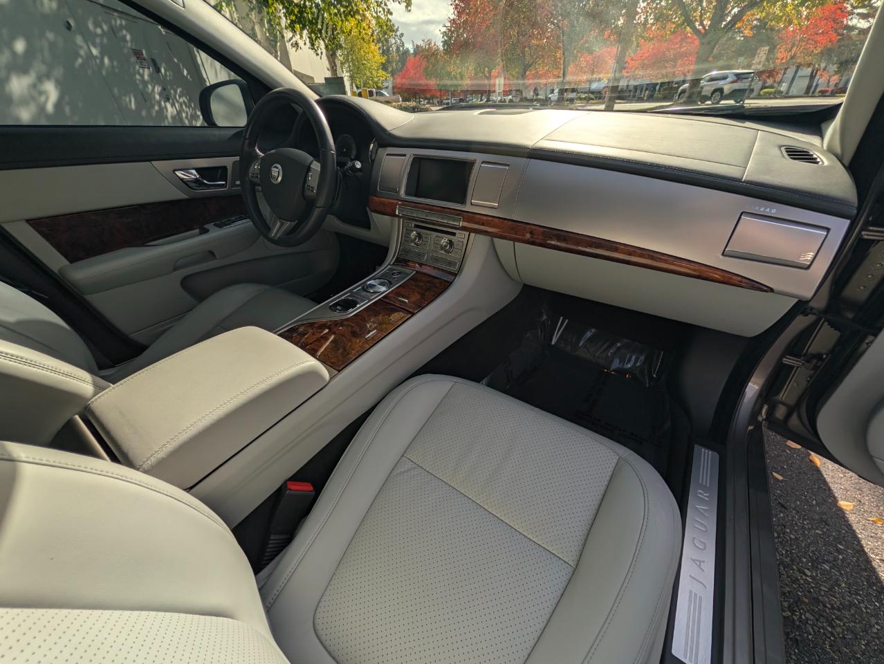Jaguar XF-Series Premium Luxury 2009