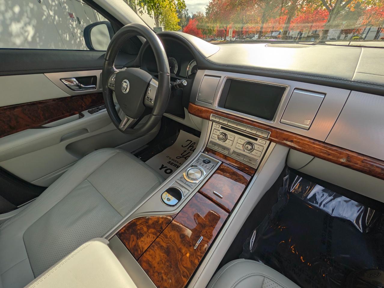Jaguar XF-Series Premium Luxury 2009