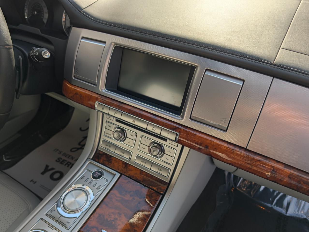 Jaguar XF-Series Premium Luxury 2009