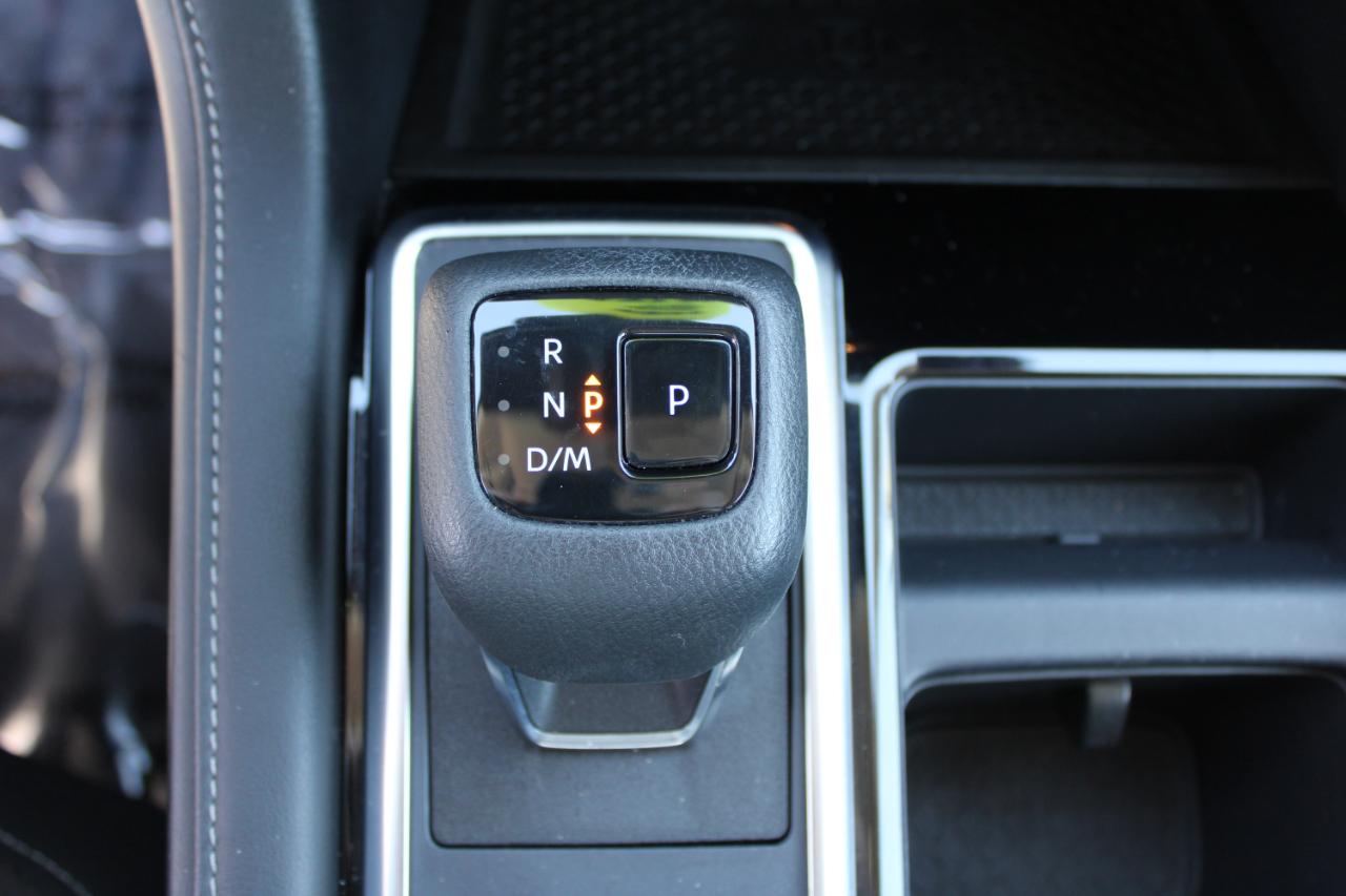 Nissan Pathfinder SL 4WD 2023