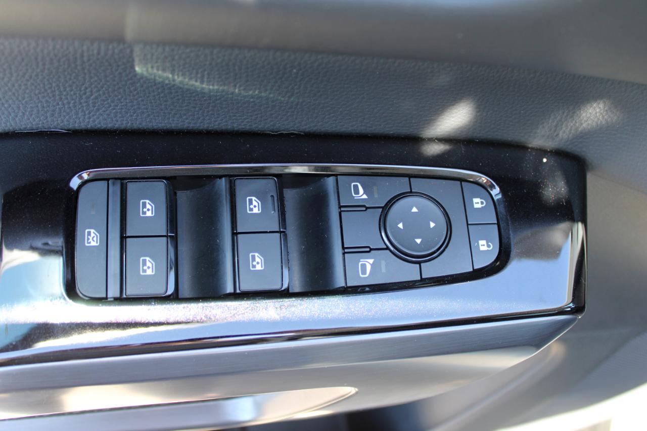 Nissan Pathfinder SL 4WD 2023