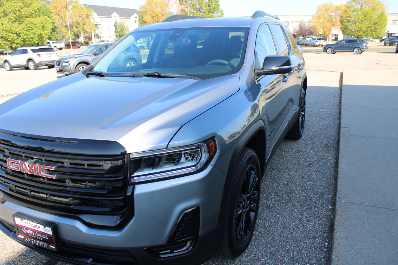 2023 Gmc Acadia SLE photo 2