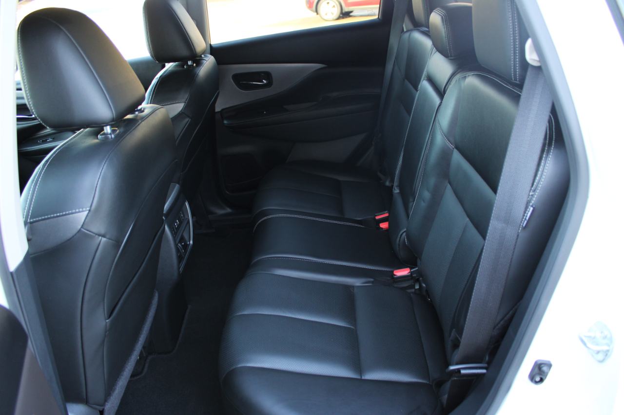 2024 Nissan Murano SL photo 9