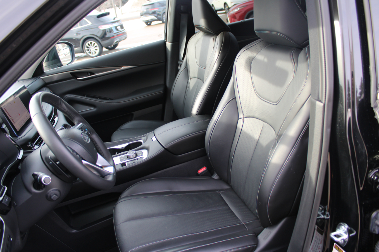 Infiniti QX60 LUXE AWD 2024