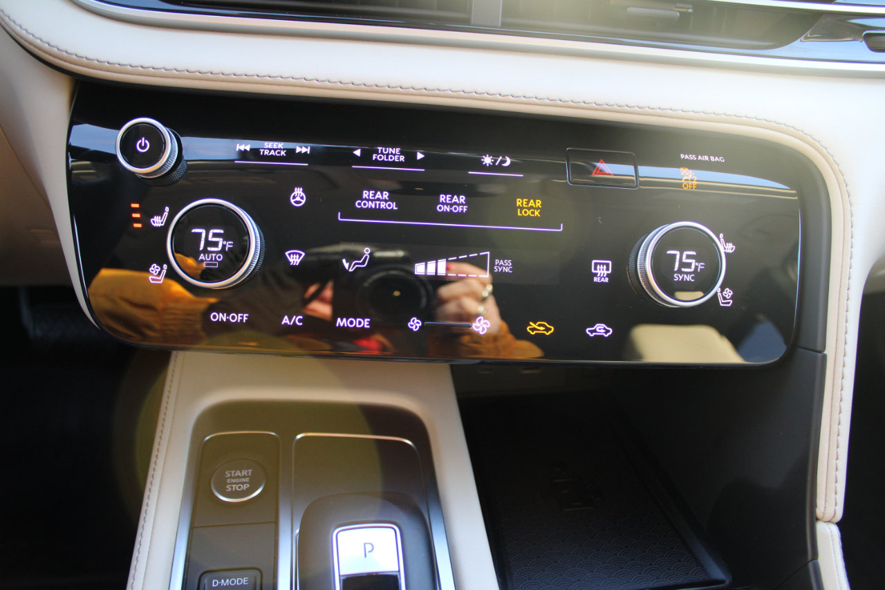 Infiniti QX60 LUXE AWD 2024