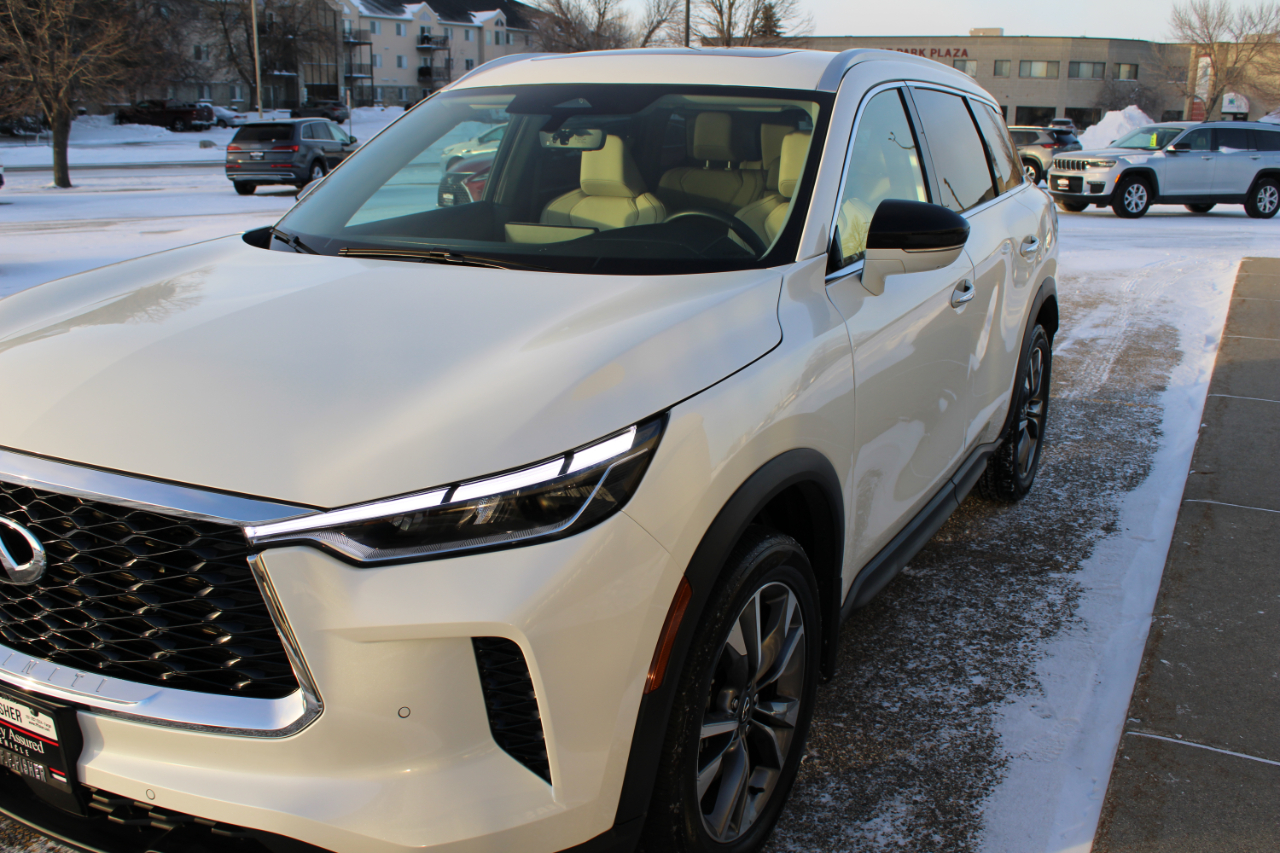 Infiniti QX60 LUXE AWD 2024