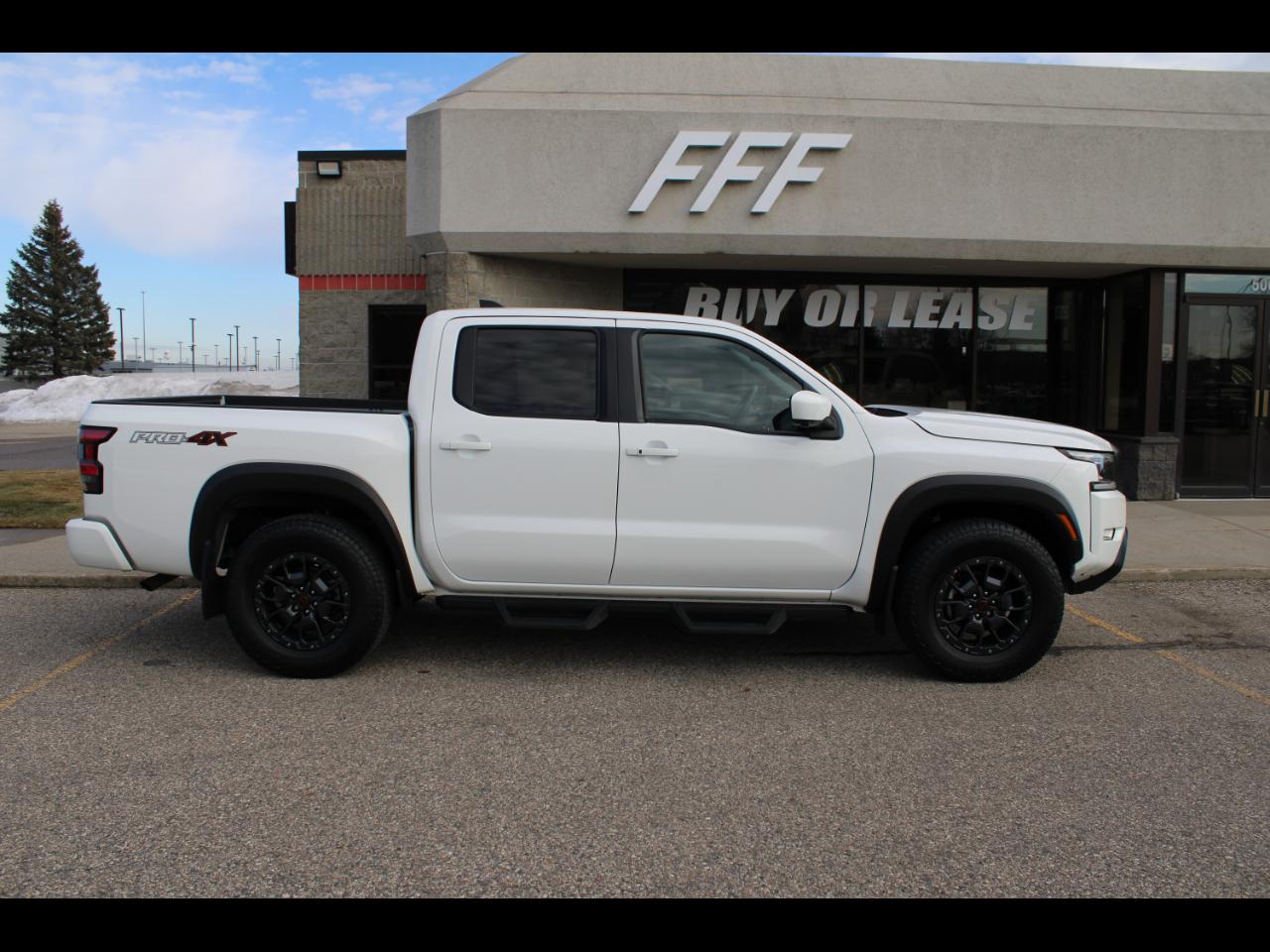 Nissan Frontier S Crew Cab 4WD 2023