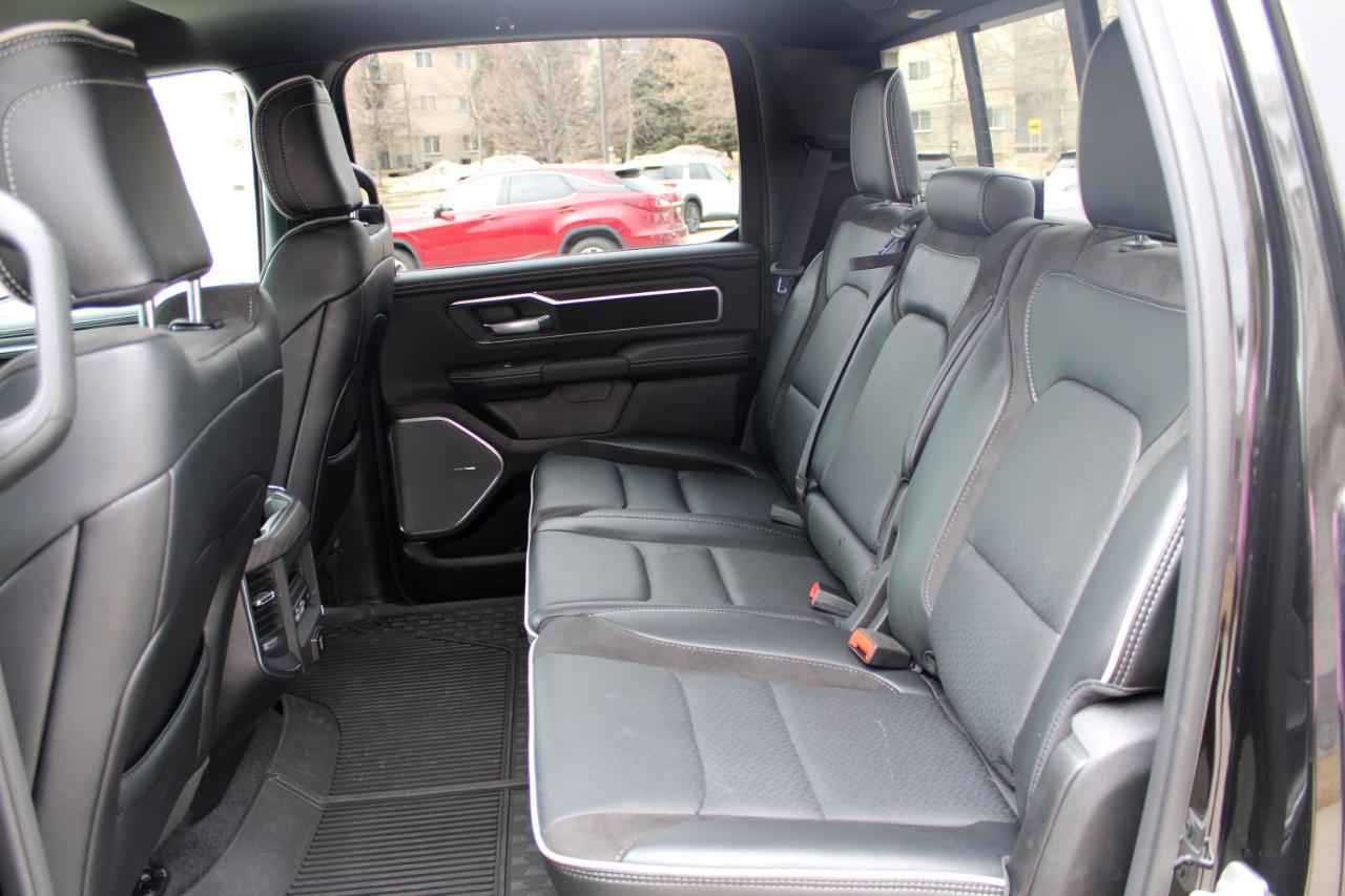 RAM 1500 Laramie Crew Cab SWB 4WD 2025