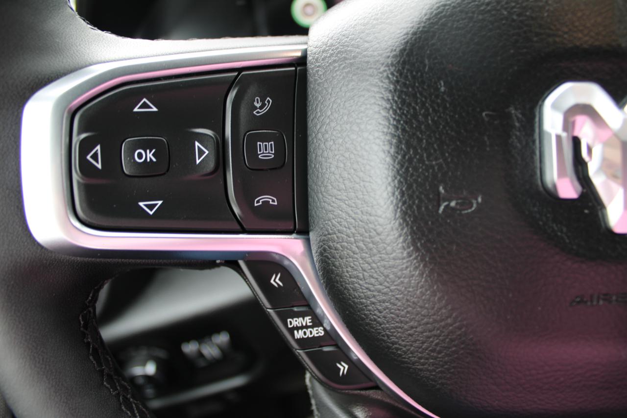 RAM 1500 Laramie Crew Cab SWB 4WD 2025