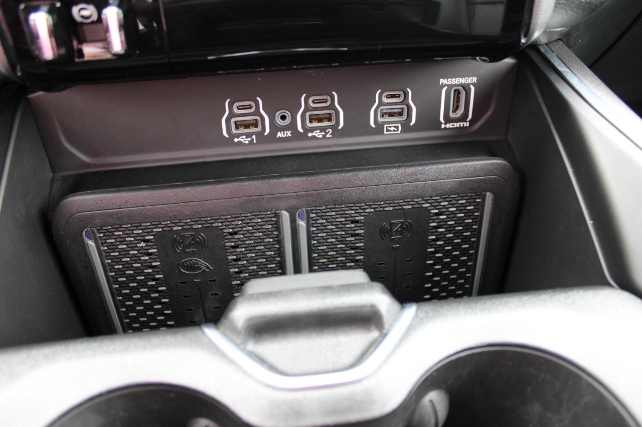 RAM 1500 Laramie Crew Cab SWB 4WD 2025