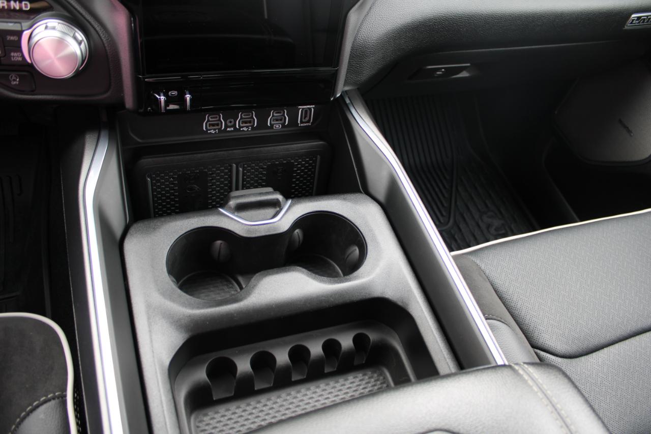 RAM 1500 Laramie Crew Cab SWB 4WD 2025