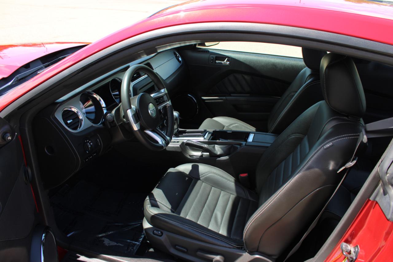 Ford Mustang V6 Coupe 2010