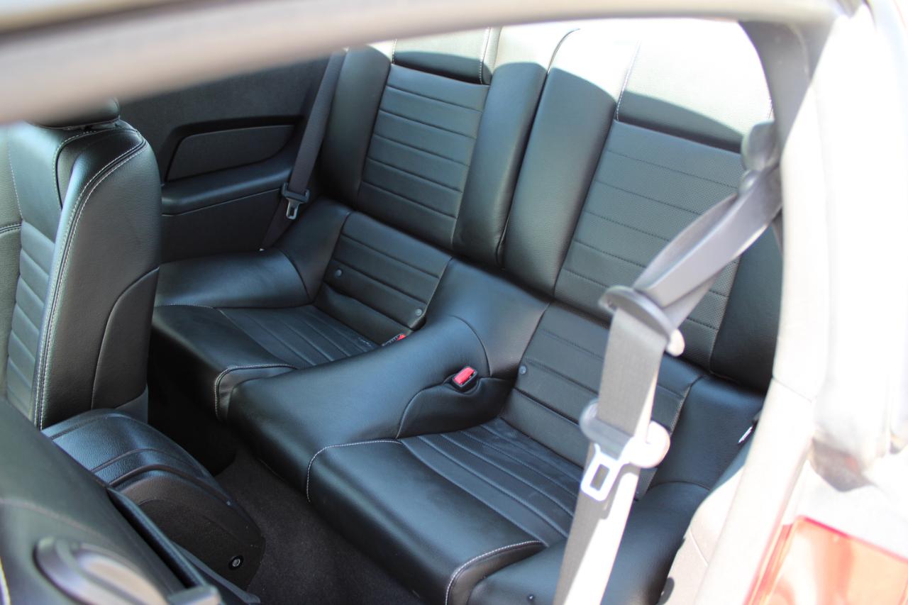 Ford Mustang V6 Coupe 2010