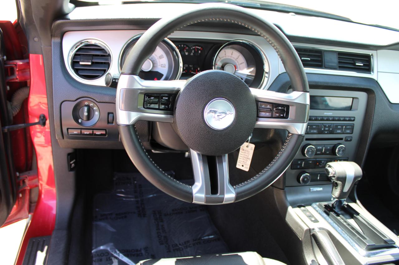 Ford Mustang V6 Coupe 2010