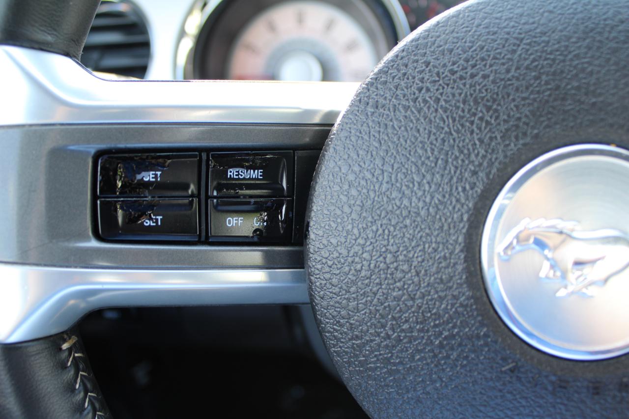 Ford Mustang V6 Coupe 2010
