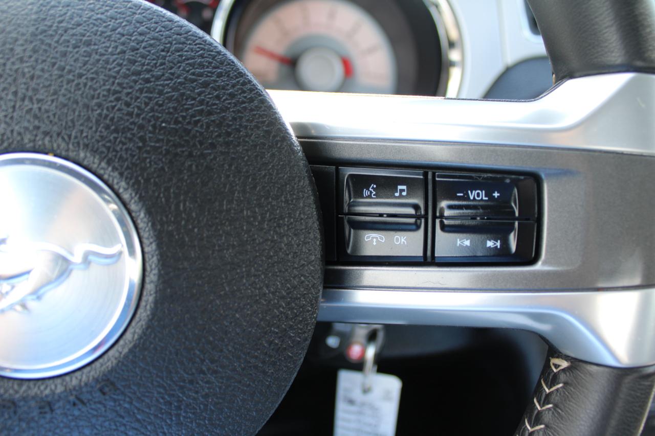 Ford Mustang V6 Coupe 2010