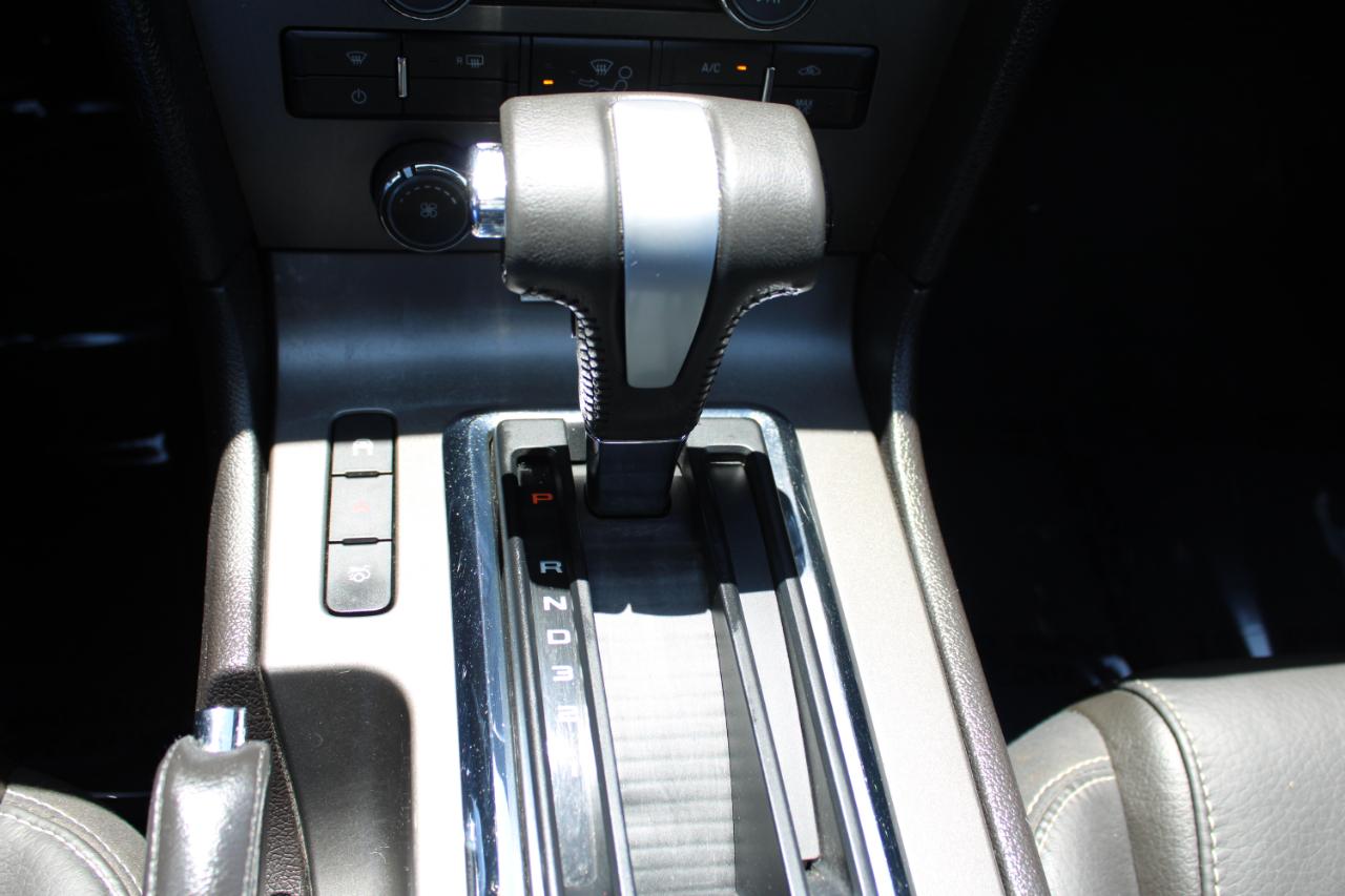 Ford Mustang V6 Coupe 2010