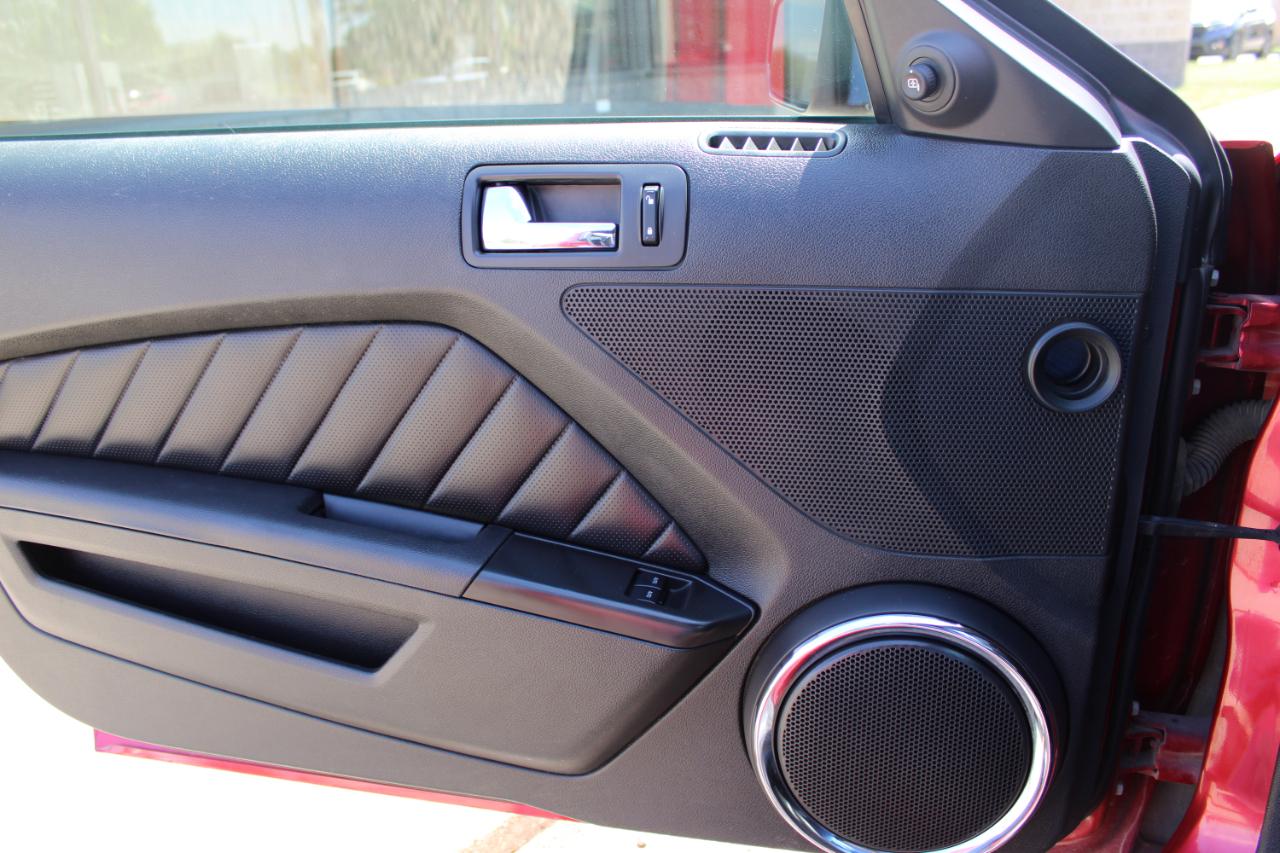 Ford Mustang V6 Coupe 2010
