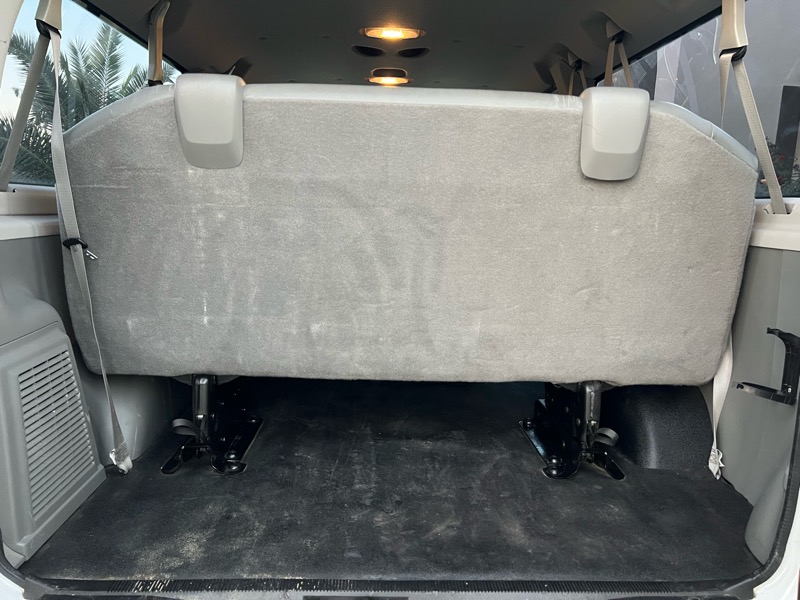 Ford Econoline E-350 XL Super Duty 2014