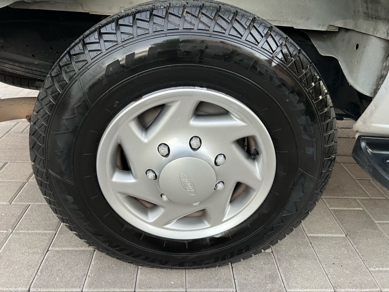 Ford Econoline E-350 XL Super Duty 2014