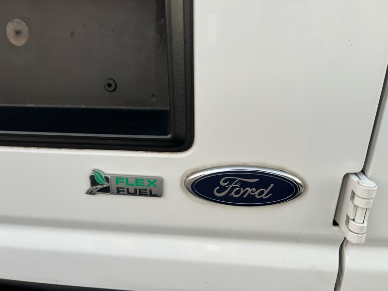 Ford Econoline E-350 XL Super Duty 2014