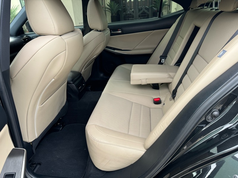 Lexus IS 300 4D Sedan AWD 2019